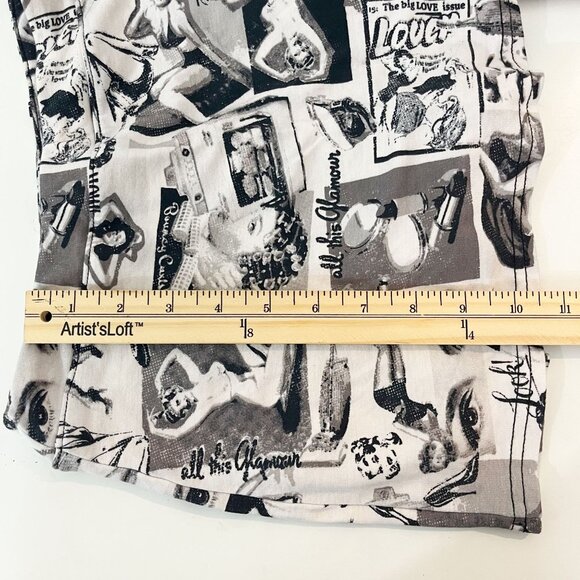 Urban Outfitters Grace Print Skort Newspaper Micro Pull On Y2K Size XS - Picture 7 of 7